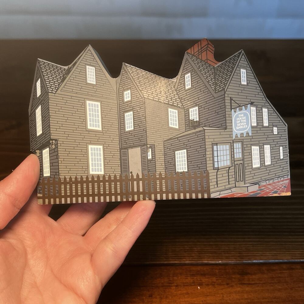 The Cats Meow Village Historie Salem Series House of Seven Gables 1999 Wood